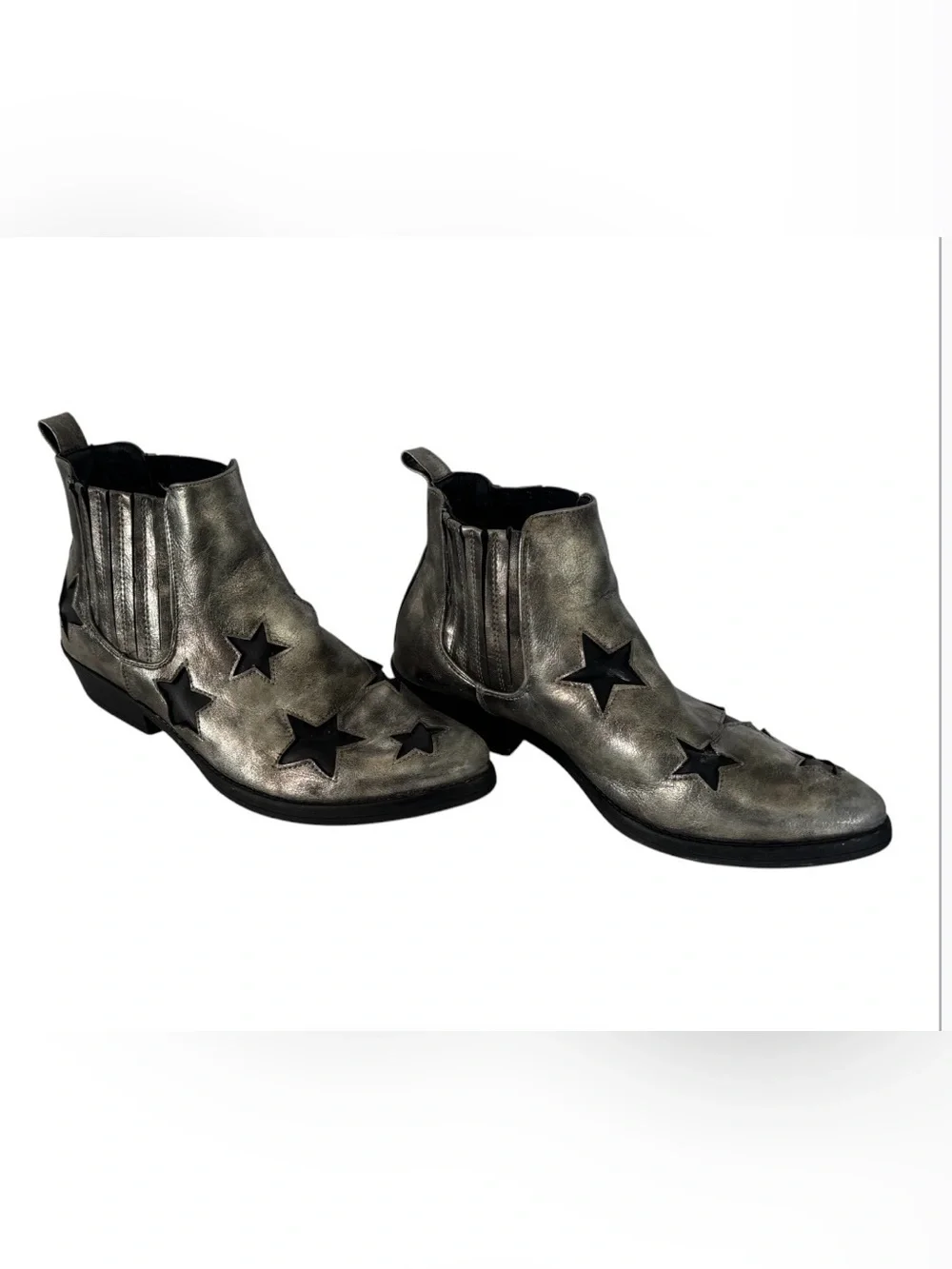 Seven7 Silver Metallic Star Accent Men’s Chukka Boots